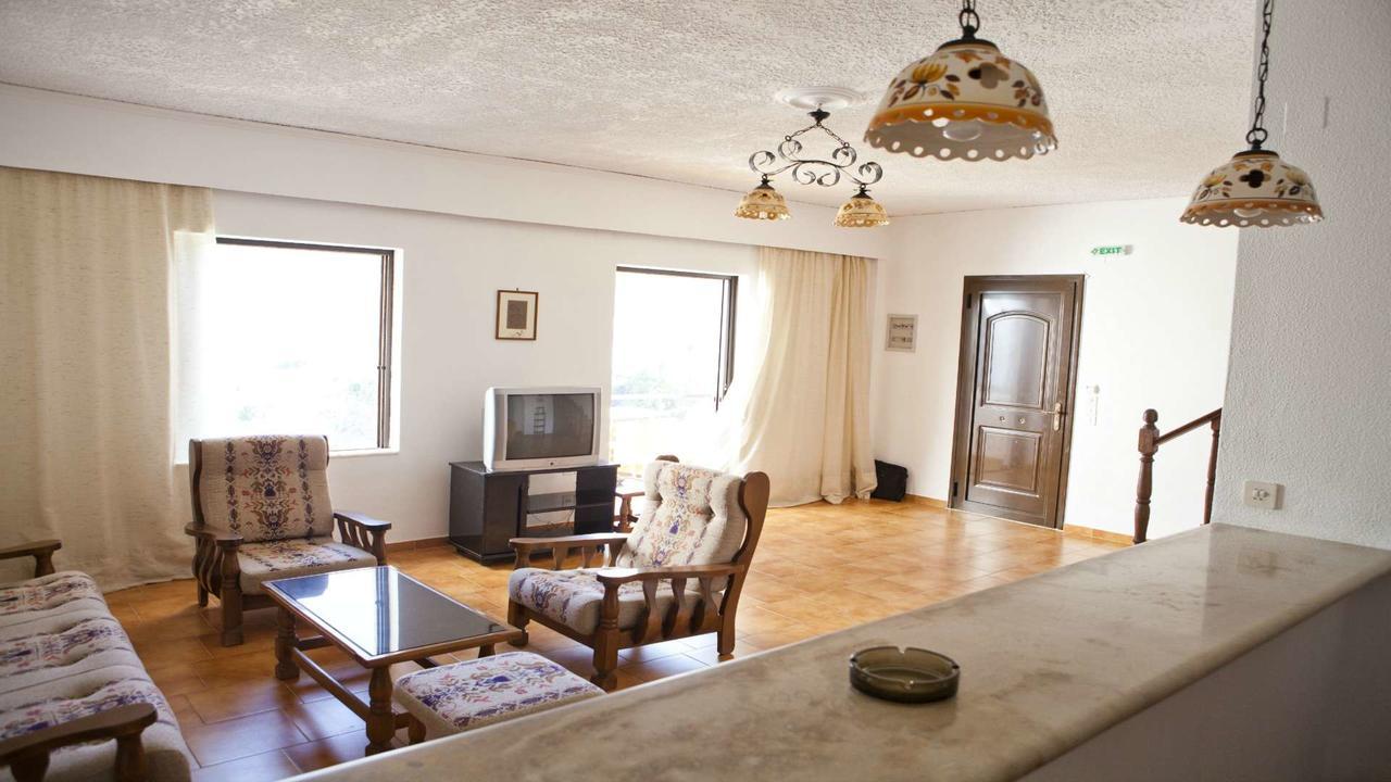 Marou Hotel Agia Pelagia  Exteriör bild